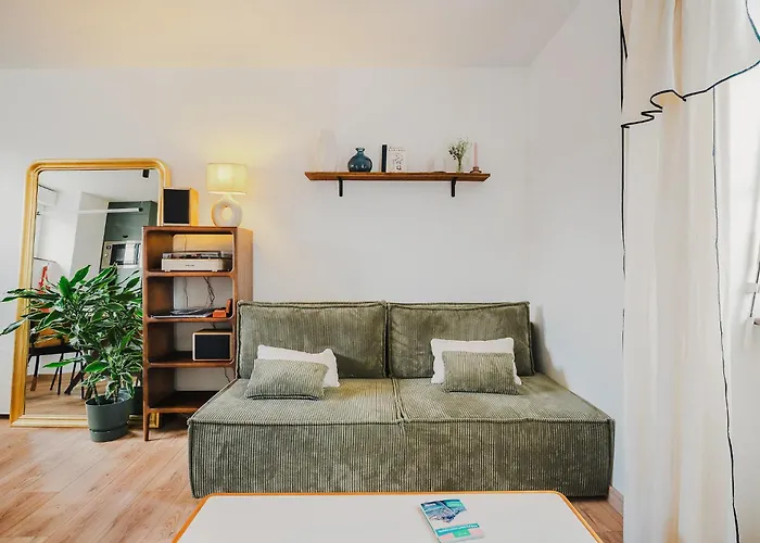 La Baie - De Charme Entierement Equipe A 5min Du Mont St Michel *